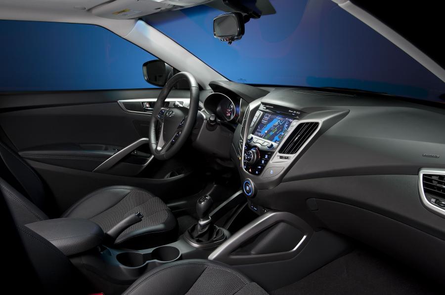  Hyundai Veloster 2011 года  (фото 27 из 184)
